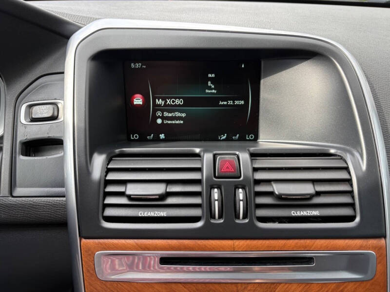 2017 Volvo XC60 T5 Inscription