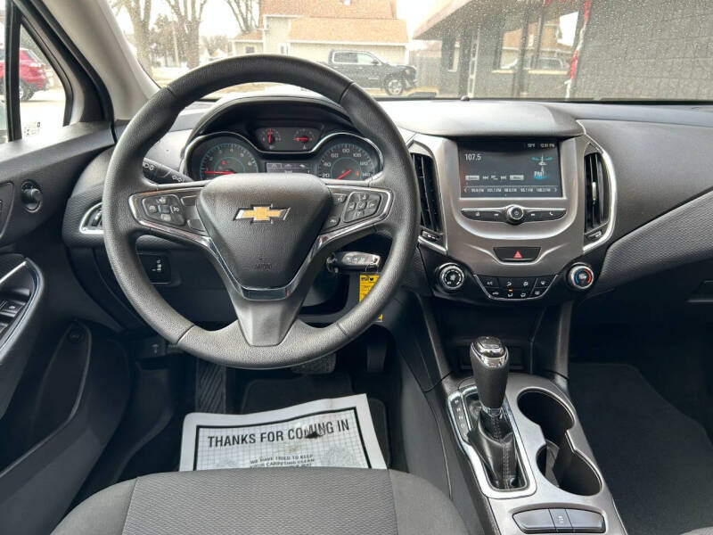 2017 Chevrolet Cruze LT Auto