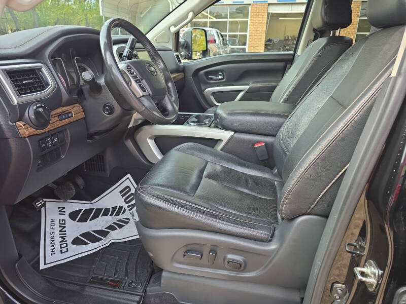 2018 Nissan Titan SV