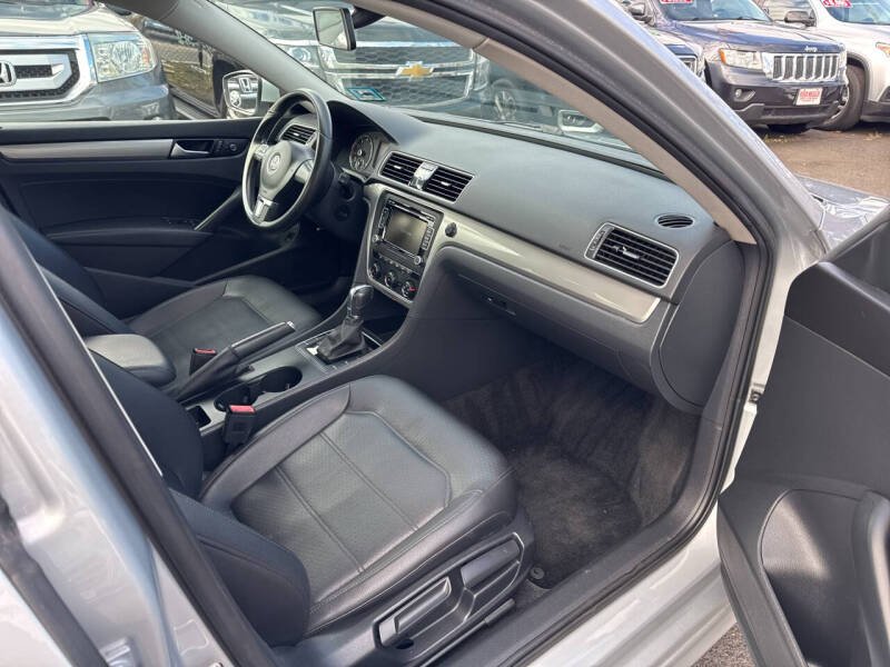 2015 Volkswagen Passat 1.8T Limited Edition