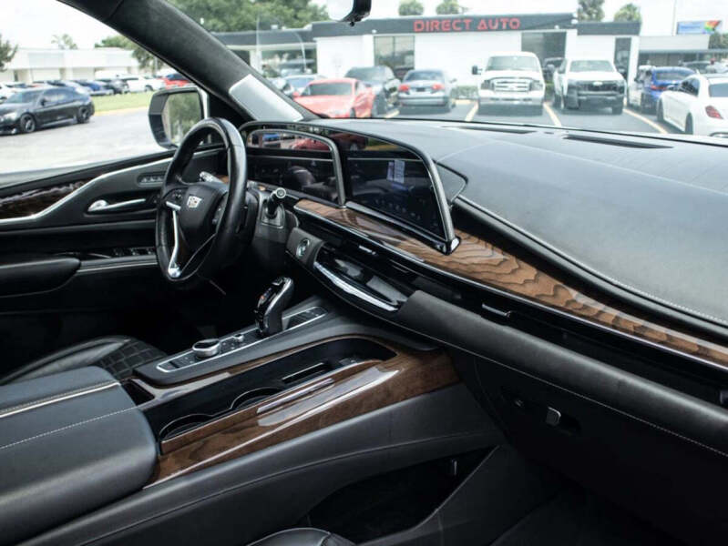 2023 Cadillac Escalade Sport Platinum