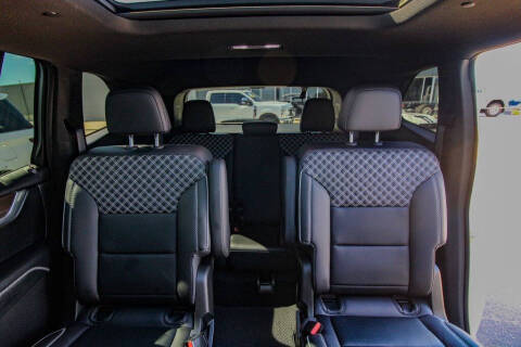 2025 GMC Acadia Denali