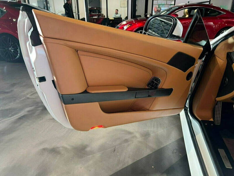 2013 Aston Martin V8 Vantage