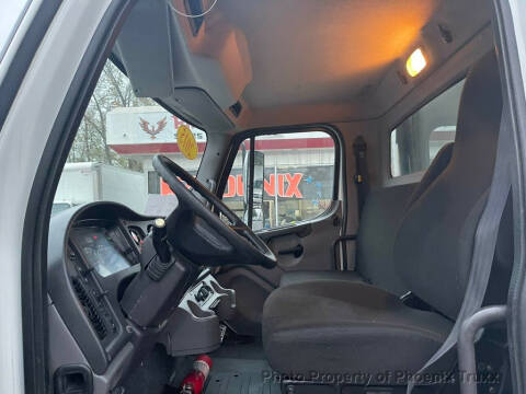 2015 Freightliner M2 106