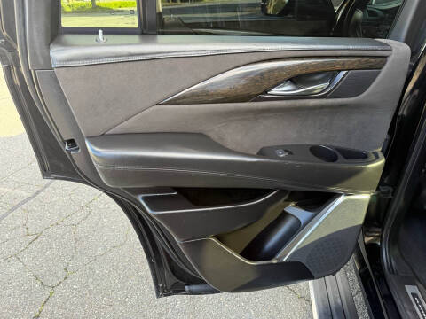2016 Cadillac Escalade Platinum