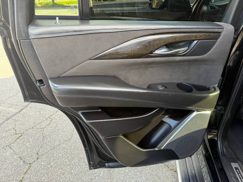 2016 Cadillac Escalade Platinum