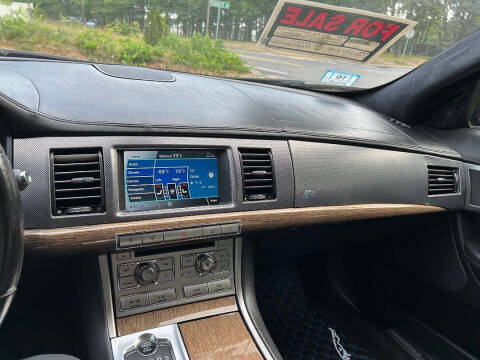 2010 Jaguar XF XFR