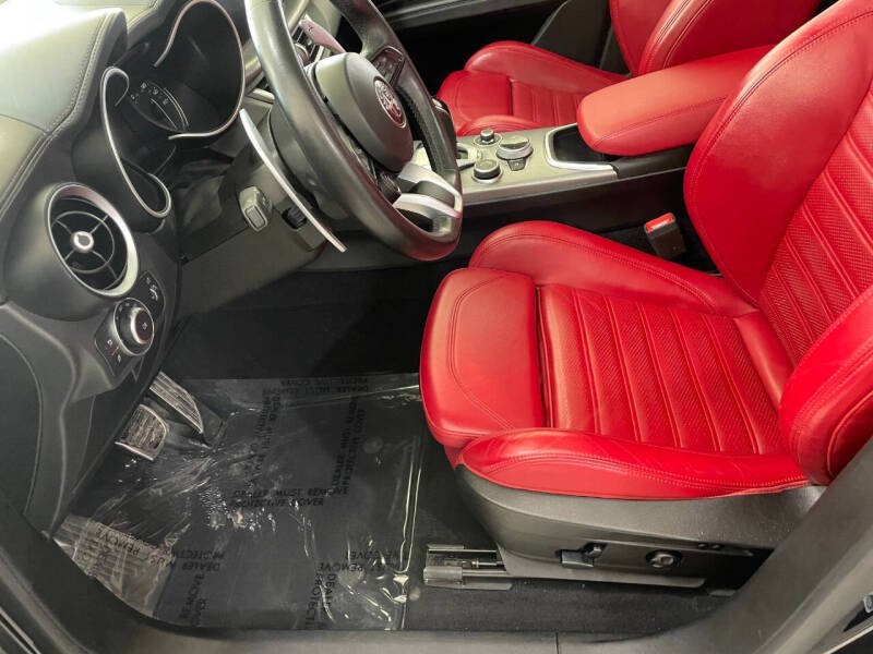 2023 Alfa Romeo Stelvio Veloce