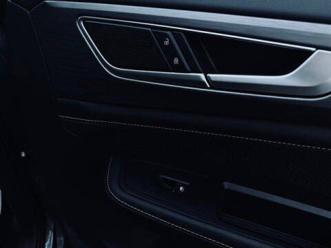 2025 Volkswagen Atlas Cross Sport SE 4Motion