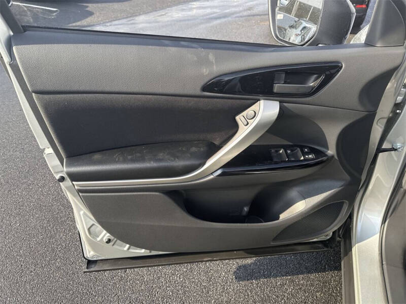 2025 Mitsubishi Eclipse Cross LE