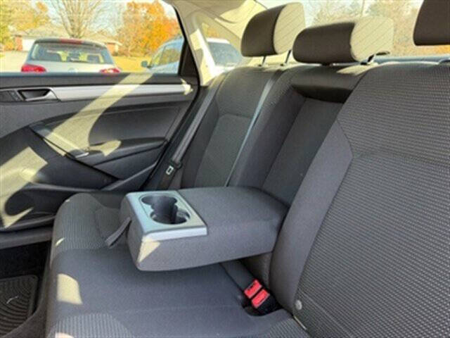 2016 Volkswagen Passat 1.8T S