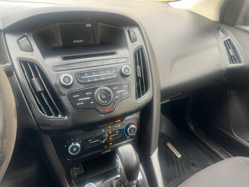 2017 Ford Focus S