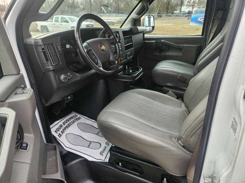 2022 Chevrolet Express 2500