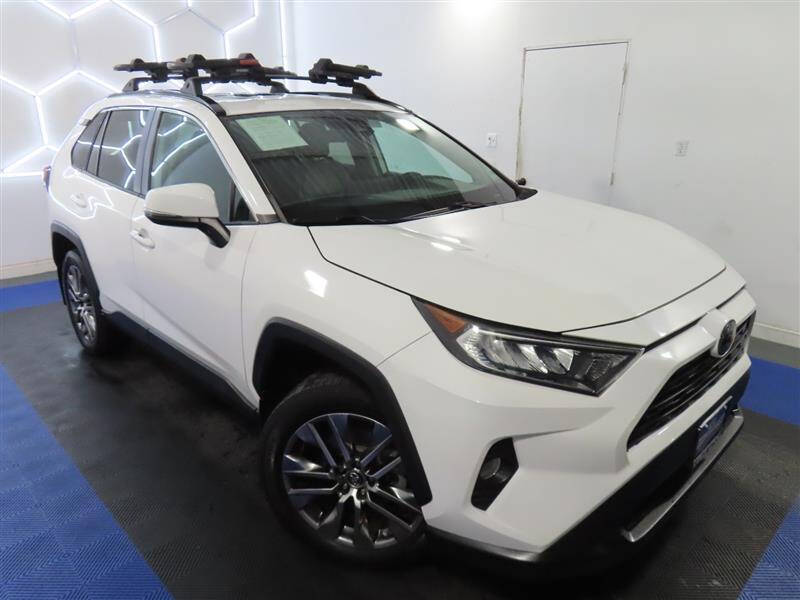 2019 Toyota RAV4 XLE Premium