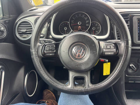 2015 Volkswagen Beetle Convertible 1.8T Classic PZEV