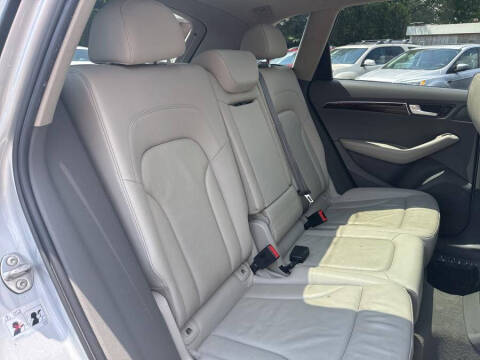 2011 Audi Q5 2.0T quattro Premium