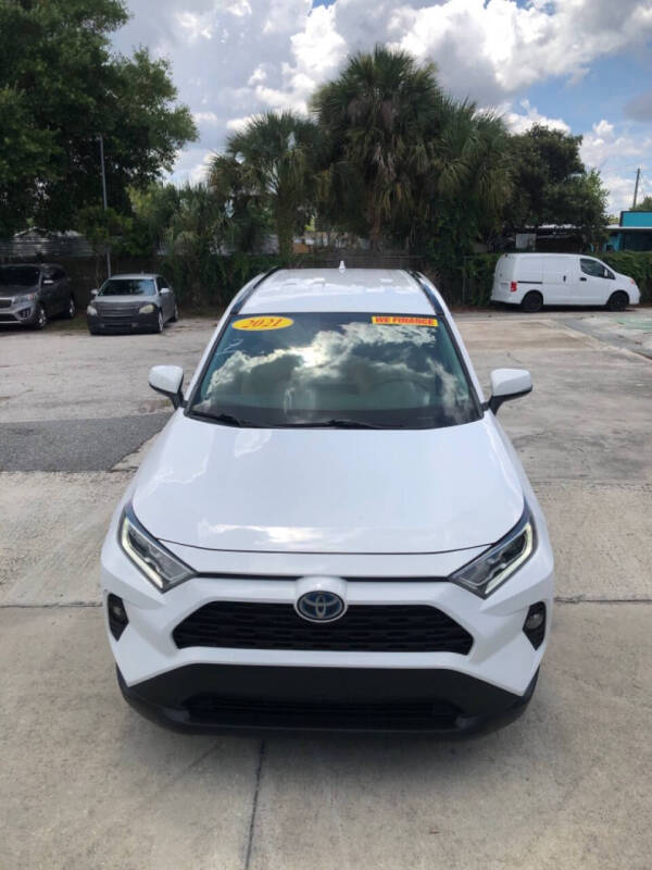 2021 Toyota RAV4 Hybrid XLE