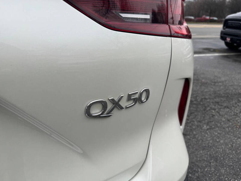 2019 Infiniti QX50 Essential