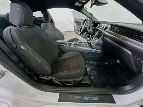 2022 Ford Mustang Mach 1
