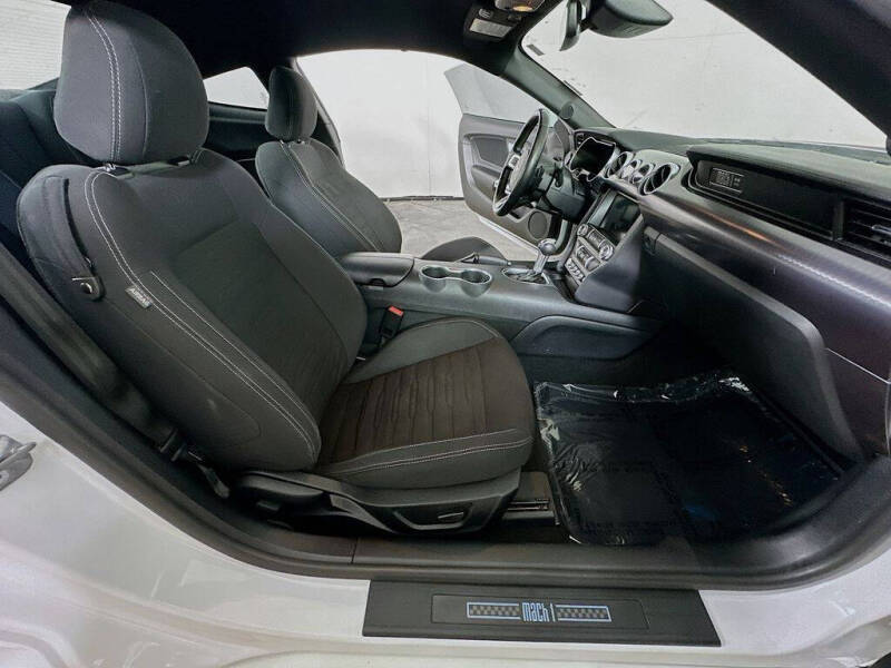 2022 Ford Mustang Mach 1