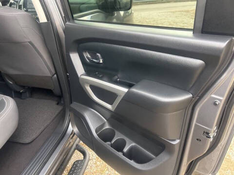 2024 Nissan Titan SV