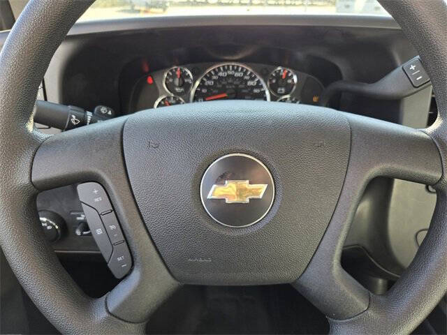 2024 Chevrolet Express 3500