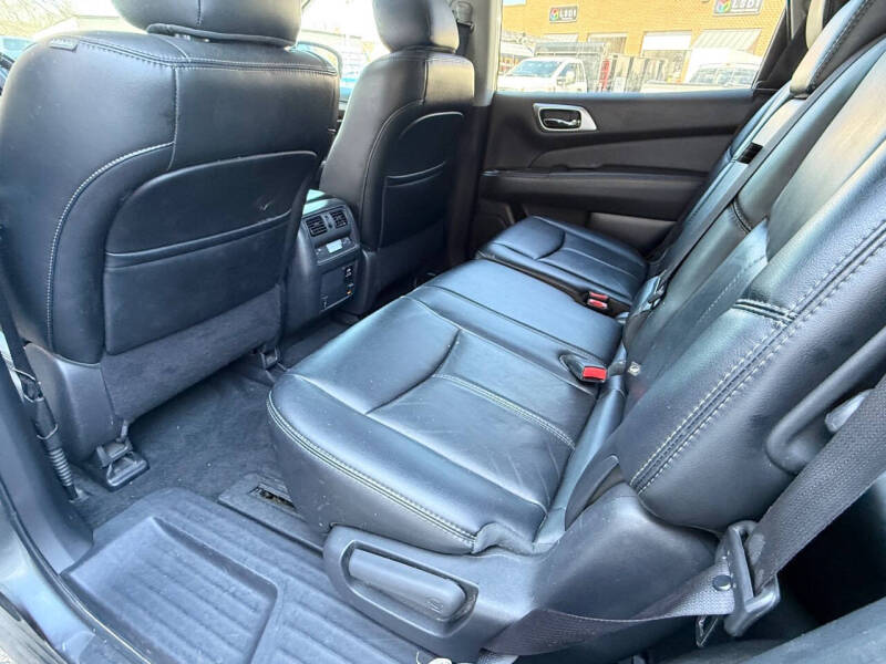 2016 Nissan Pathfinder SL