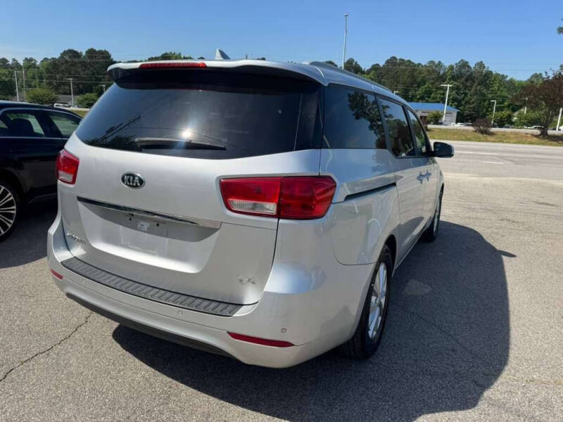 2016 Kia Sedona LX