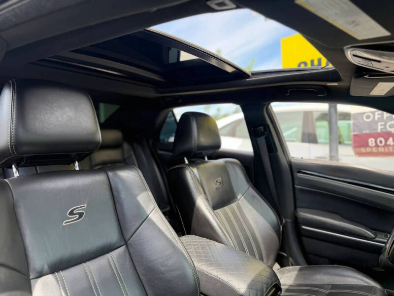 2018 Chrysler 300 S