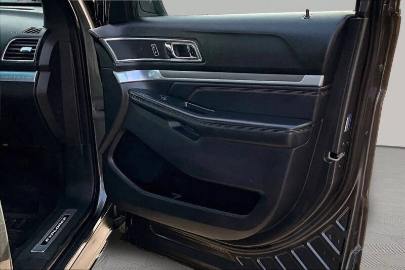 2019 Ford Explorer Sport