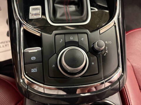 2023 Mazda CX-9 Carbon Edition