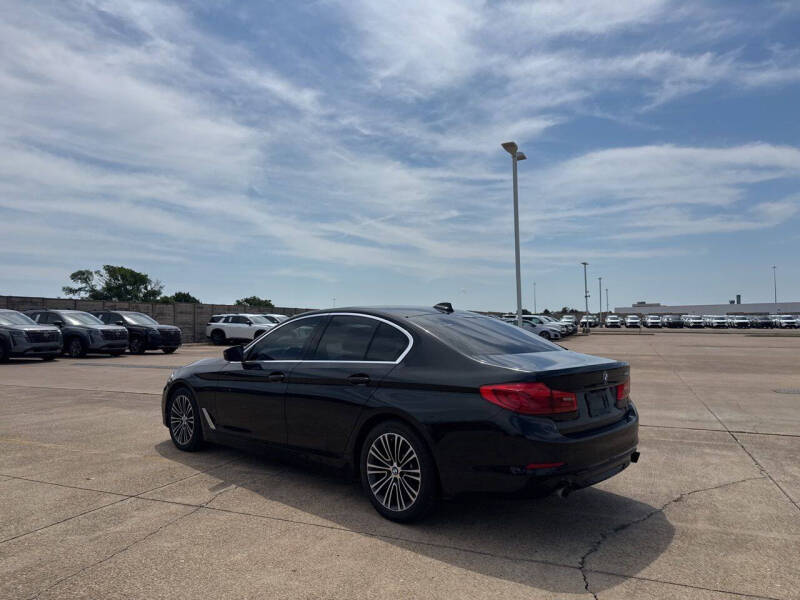 2019 BMW 5 Series 530i