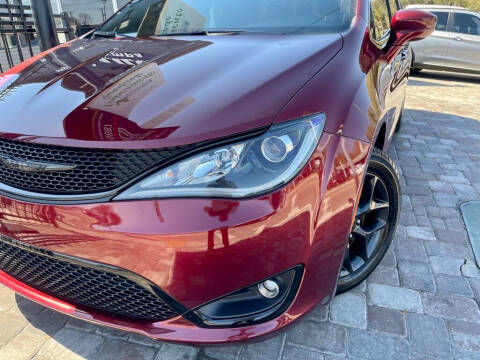 2018 Chrysler Pacifica Touring L