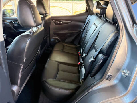 2022 Nissan Rogue Sport SL