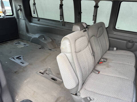 2003 Chevrolet Express 3500 LS