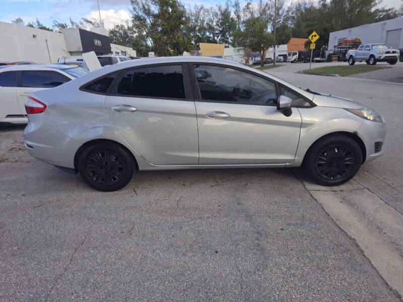 2016 Ford Fiesta S
