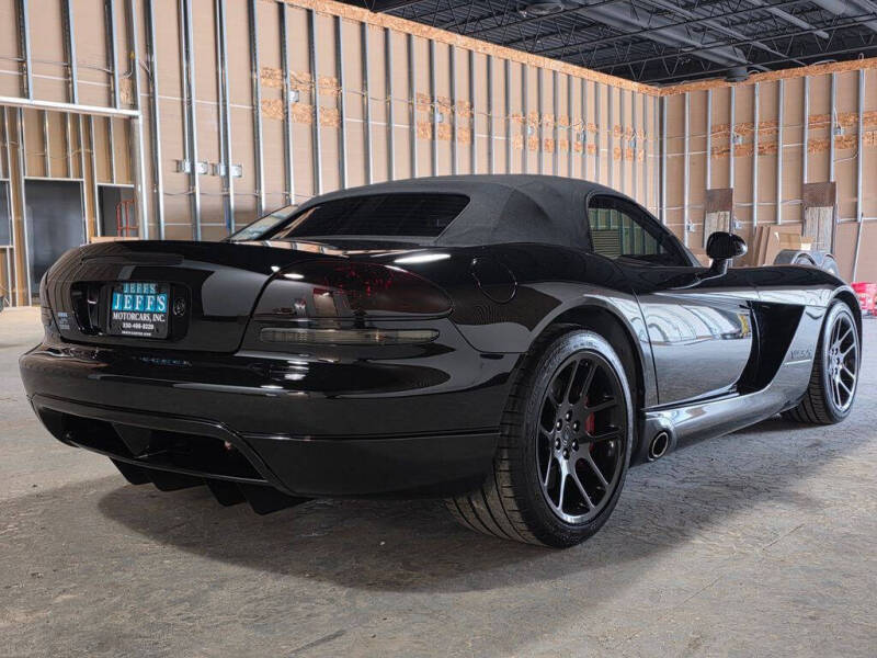 2004 Dodge Viper SRT-10