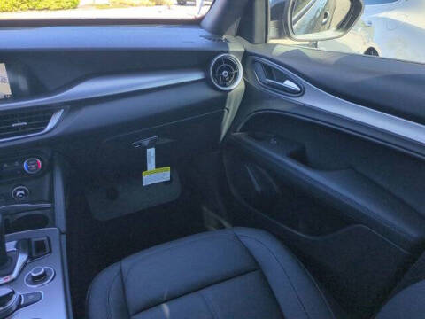 2025 Alfa Romeo Stelvio