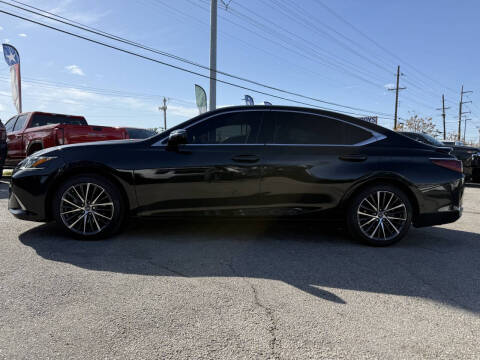 2024 Lexus ES 300h F SPORT Design