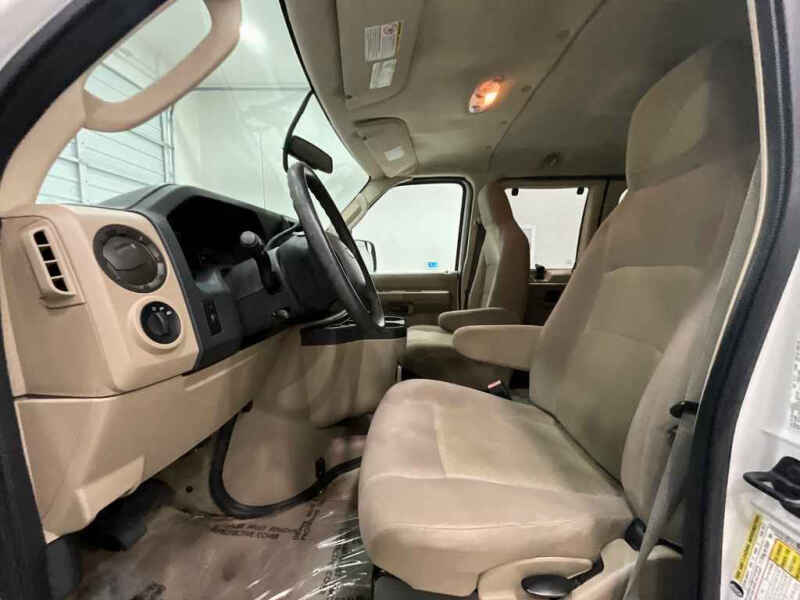 2012 Ford E-Series E-350 SD XL