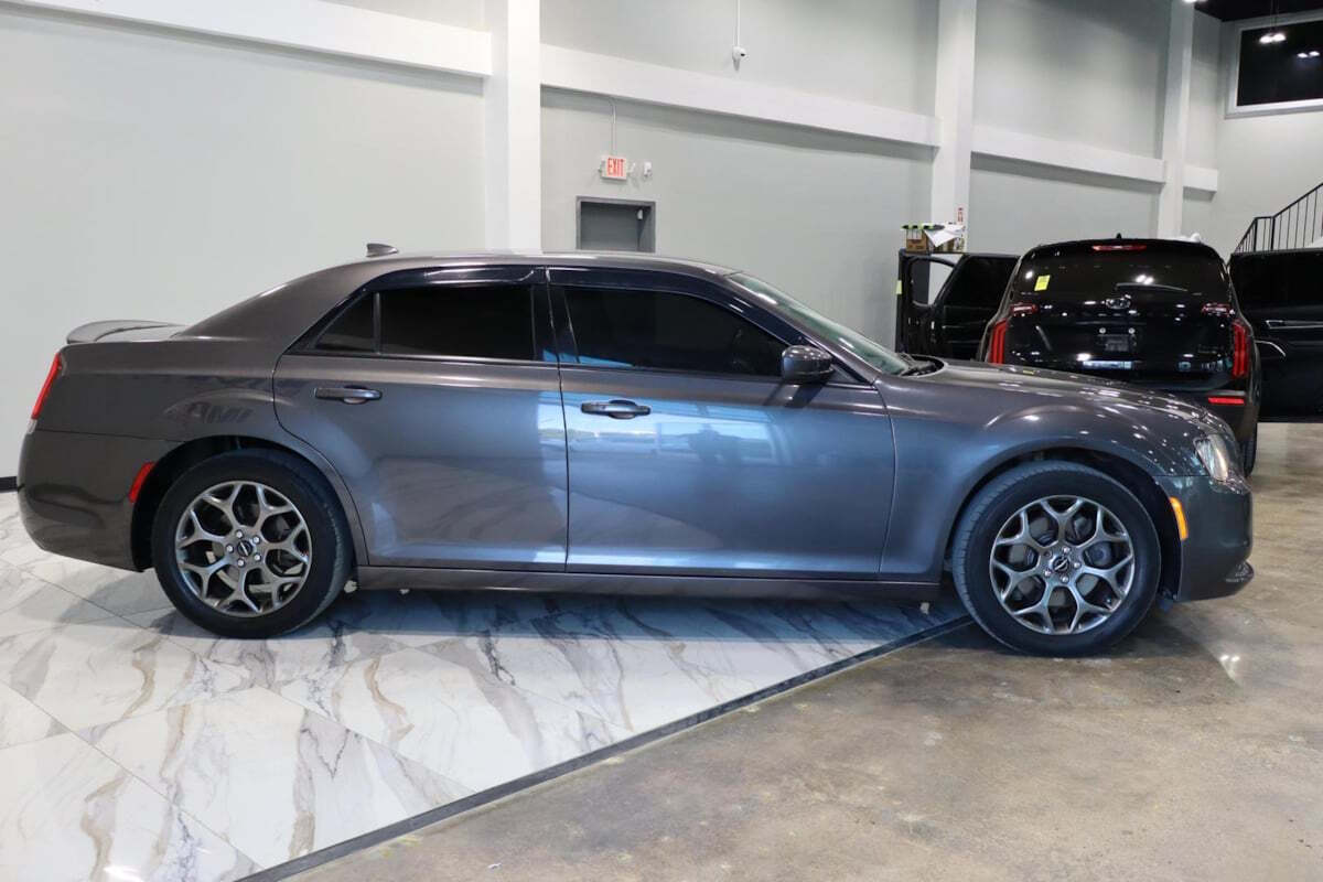 2016 Chrysler 300 for sale at IMD MOTORS, INC in Dallas, TX