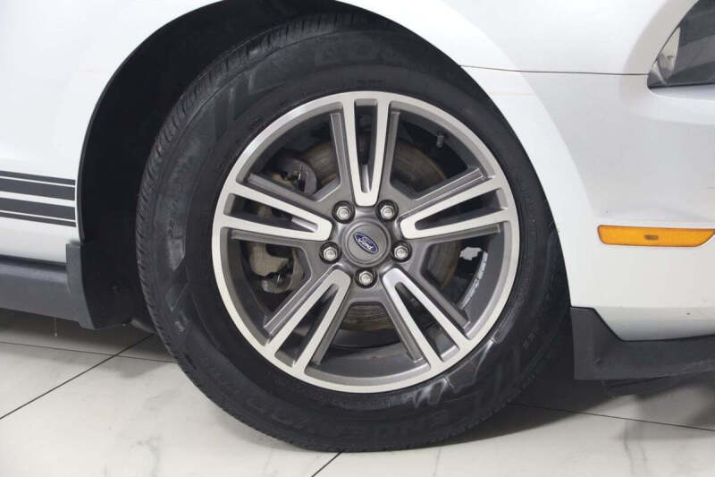 2011 Ford Mustang V6 Premium