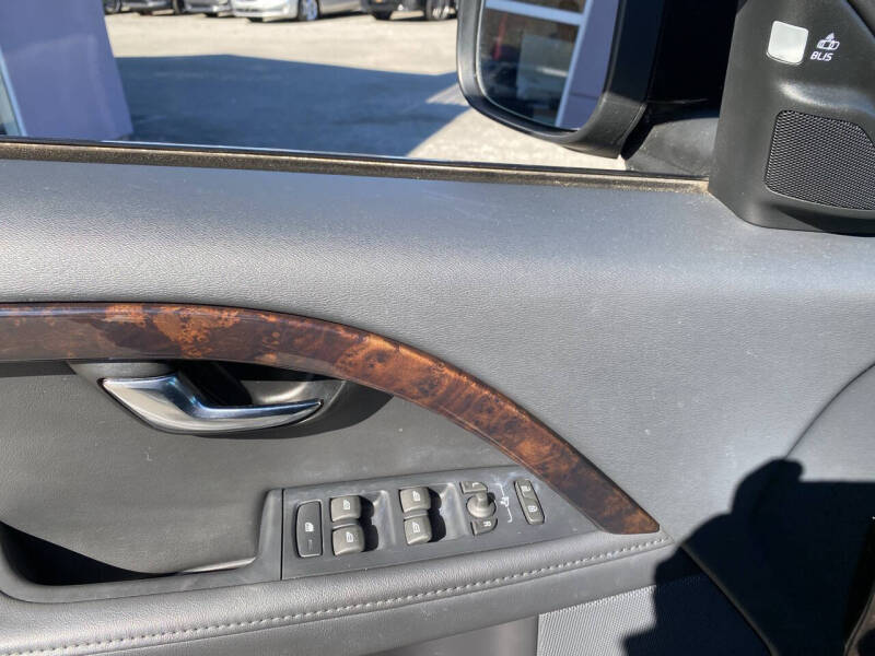 2016 Volvo XC70 T5 Classic Premier