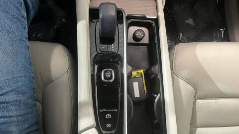 2024 Volvo XC90 Recharge T8 Plus Bright Theme 6P