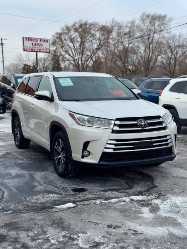 2017 Toyota Highlander for sale at MIDWEST CAR SEARCH in Fridley MN