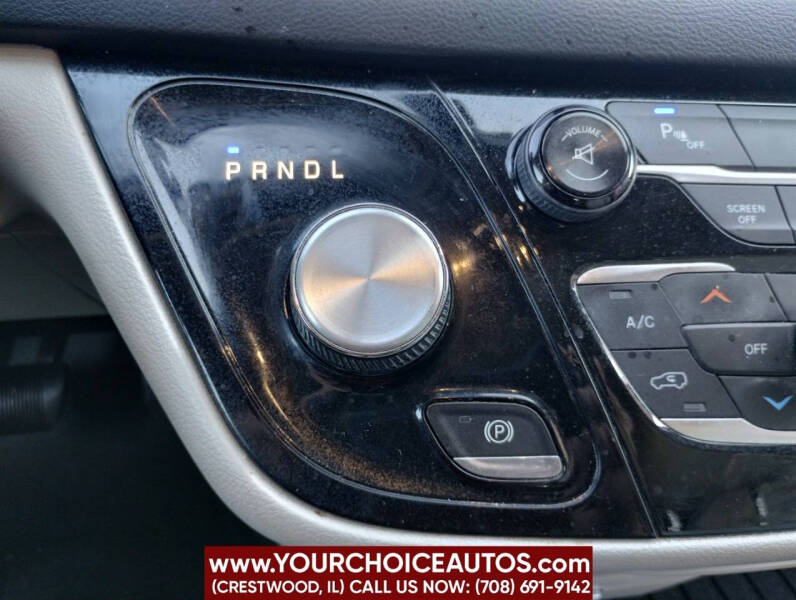 2017 Chrysler Pacifica Touring-L Plus