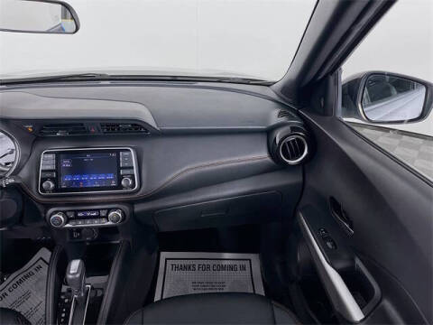 2019 Nissan Kicks SR