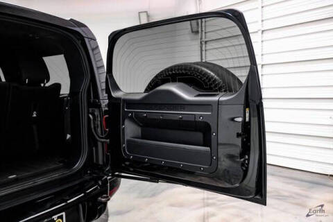 2024 Land Rover Defender 130 P400 X-Dynamic SE