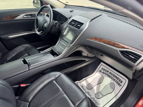 2014 Lincoln MKZ