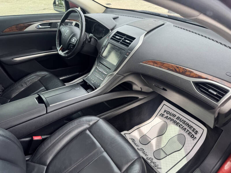 2014 Lincoln MKZ